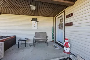 263 Merriman Dr, West Jefferson, OH 43162 - Photo 4