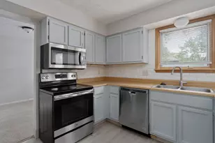 3456 Merrydawn Dr, Columbus, OH 43221 - Photo 14