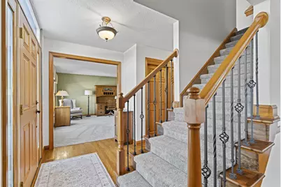 2890 Nantucket, Lewis Center, OH 43035 - Photo 4