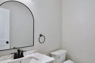 5762 Hallridge Cir, Columbus, OH 43232 - Photo 18