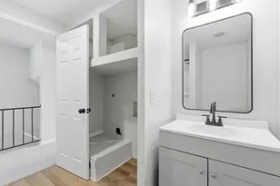 2375 Woodbrook Cir N, Columbus, OH 43223 - Photo 16