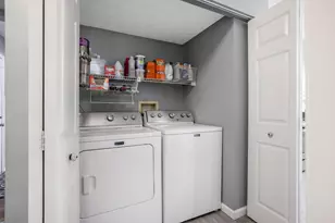 7765 Leaview Dr, Columbus, OH 43235 - Photo 22