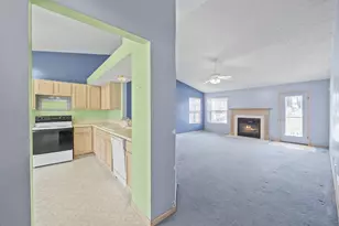 544 Tourmaline Dr, Blacklick, OH 43004 - Photo 4