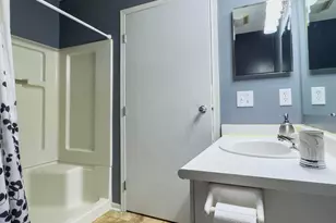 1981 Hoadley Dr, Columbus, OH 43228 - Photo 10