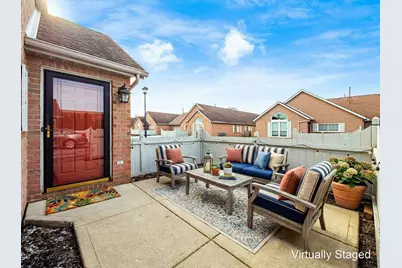 4920 Meadow Run Drive, Hilliard, OH 43026 - Photo 2