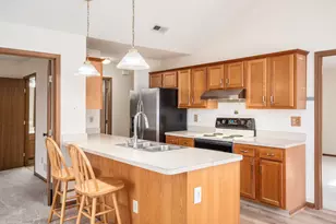 4920 Meadow Run Dr, Hilliard, OH 43026 - Photo 8