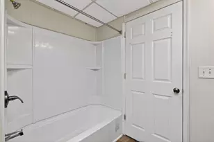 381 Pasadena Ave, Columbus, OH 43228 - Photo 22