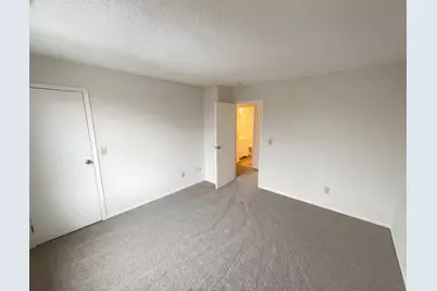 5083 Singleton Drive #33B, Hilliard, OH 43026 - Photo 4