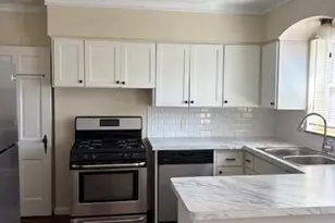 2793 Sherwood Rd, Columbus, OH 43209 - Photo 8