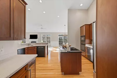 45 E California Avenue, Columbus, OH 43202 - Photo 14