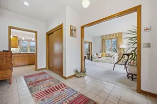 2900 Wickliffe Woods Ct, Columbus, OH 43221 - Photo 10