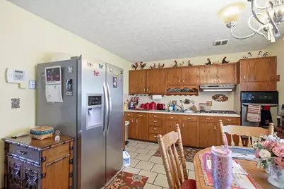 670 Hillsdale Drive, West Jefferson, OH 43162 - Photo 10