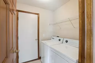 3782 Willowtree Ln, Columbus, OH 43207 - Photo 36