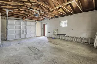 1661 E Whittier St, Columbus, OH 43206 - Photo 12