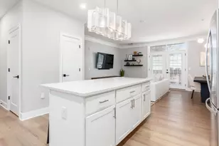 1670 E Broad, Columbus, OH 43203 - Photo 14