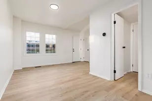 443 Clairbrook Ave, Columbus, OH 43228 - Photo 8