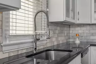 156 E 4th Ave, Columbus, OH 43201 - Photo 12