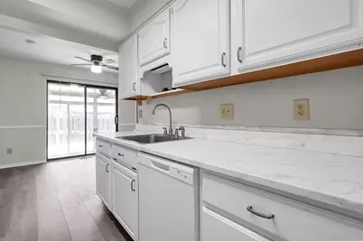 2278 Wadsworth Drive #D, Columbus, OH 43232 - Photo 8