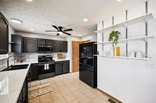 1088 Amherst Blvd, London, OH 43140 - Photo 4