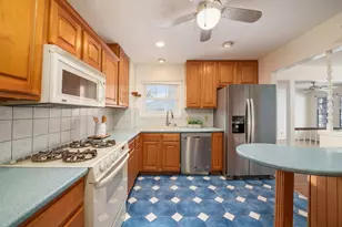 955 Amberly Pl, Columbus, OH 43220 - Photo 26