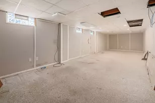 955 Amberly Pl, Columbus, OH 43220 - Photo 40