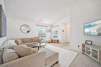 2160 Balais Court, Grove City, OH 43123 - Photo 8