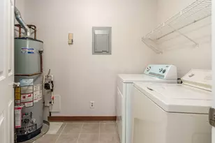 2733 Greystone Dr, Columbus, OH 43220 - Photo 18