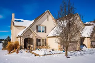 6688 Knoll View Ct, Powell, OH 43065 - Photo 2