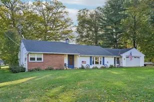 175 Maple Ln, Ontario, OH 44906 - Photo 4