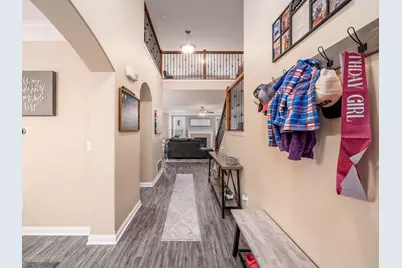 687 Stallion Way, Marysville, OH 43040 - Photo 2