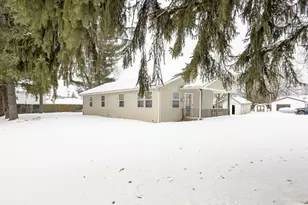 9 E South St, Danville, OH 43014 - Photo 2