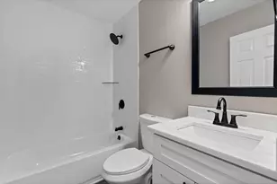 2100 Ferris Rd, Columbus, OH 43224 - Photo 16