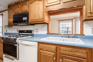 9390 Perryton Rd, Frazeysburg, OH 43822 - Photo 10