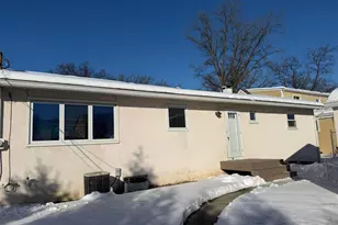 2691 Maplewood Dr, Columbus, OH 43231 - Photo 2