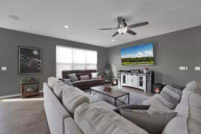 297 Mahogany Lane, Commercial Point, OH 43116 - Photo 4