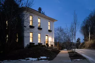 442 E Broadway, Granville, OH 43023 - Photo 2