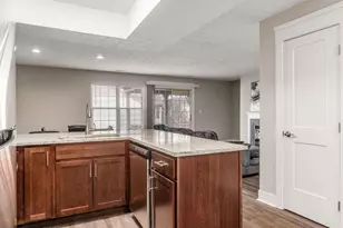 6546 Reflections Dr, Dublin, OH 43017 - Photo 8