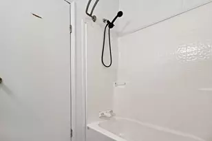 1100 Thornwood Dr SW, Heath, OH 43056 - Photo 10