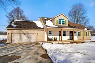 9724 Palmer Rd NW, Pataskala, OH 43062 - Photo 1