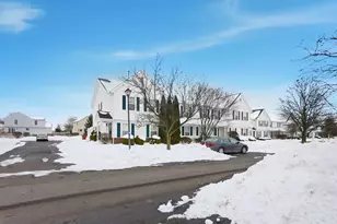 6336 Lakeview Dr E, Grove City, OH 43123 - Photo 4