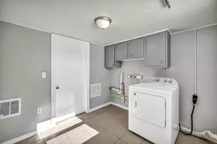 845 Exeter Rd, Columbus, OH 43213 - Photo 26