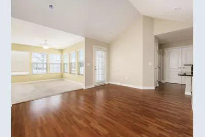 4492 Newport Loop E, Grove City, OH 43123 - Photo 6