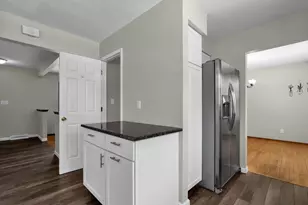 1679 Peardale Rd N, Columbus, OH 43229 - Photo 10