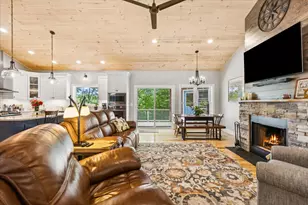 972 Sauk Ln, Hide A Way Hills, OH 43107 - Photo 12