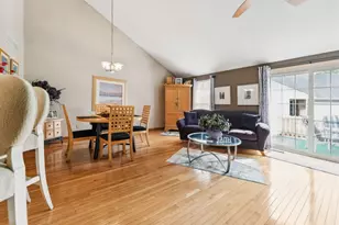 1083 Oak Bay Dr, Galloway, OH 43119 - Photo 2