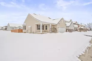 5648 Larksdale Dr, Galloway, OH 43119 - Photo 2