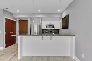 845 N High St, Columbus, OH 43215 - Photo 10