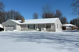 720 Forest Lawn Dr, Marion, OH 43302 - Photo 2