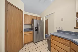 1521 October Ridge Ct, Columbus, OH 43223 - Photo 16