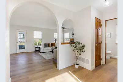 8900 Latham Court, Reynoldsburg, OH 43068 - Photo 6